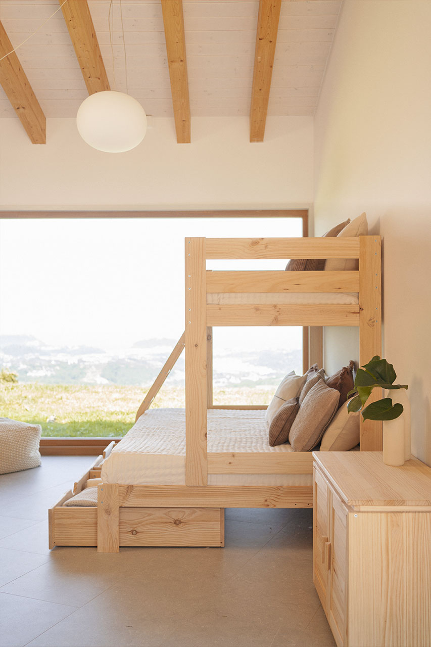 Imagen de ambiente 2 para:Litera de matrimonio de madera
